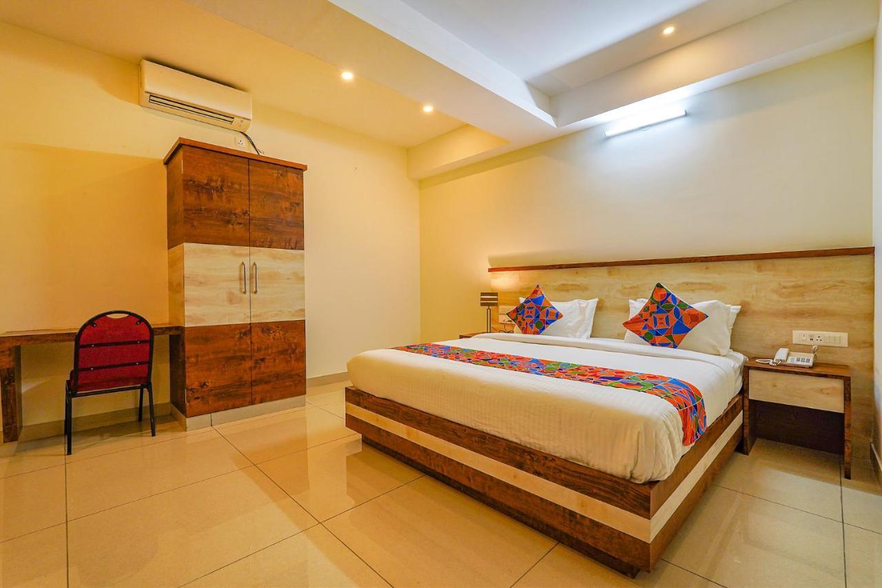 Fabhotel Shakthi Suites - Nr Jayadeva Hospital Bangalore Esterno foto
